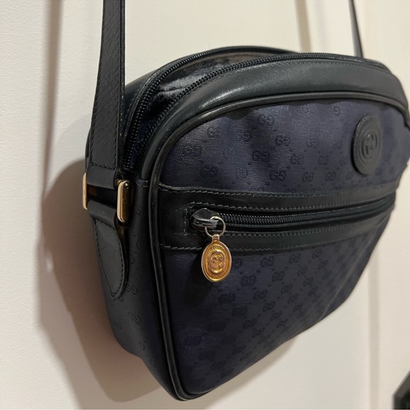 Vintage Gucci GG Navy Blue Canvas w/ leather Crossbody Bag - Picture 13 of 16